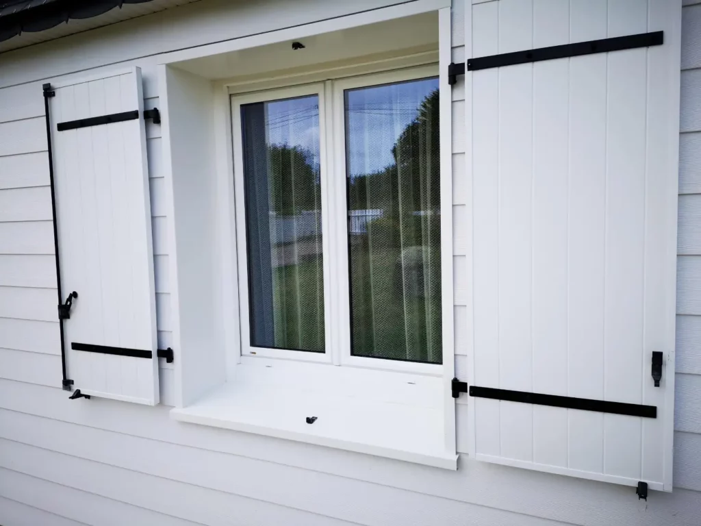 volet battant blanc pvc lannion