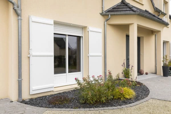 pose volet battant PVC sur mesure à perros Guirec et Louannec